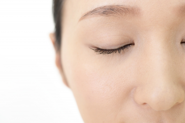 目元のシワについ