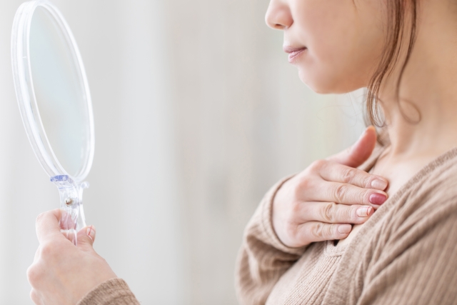 首のシワ・たるみについて